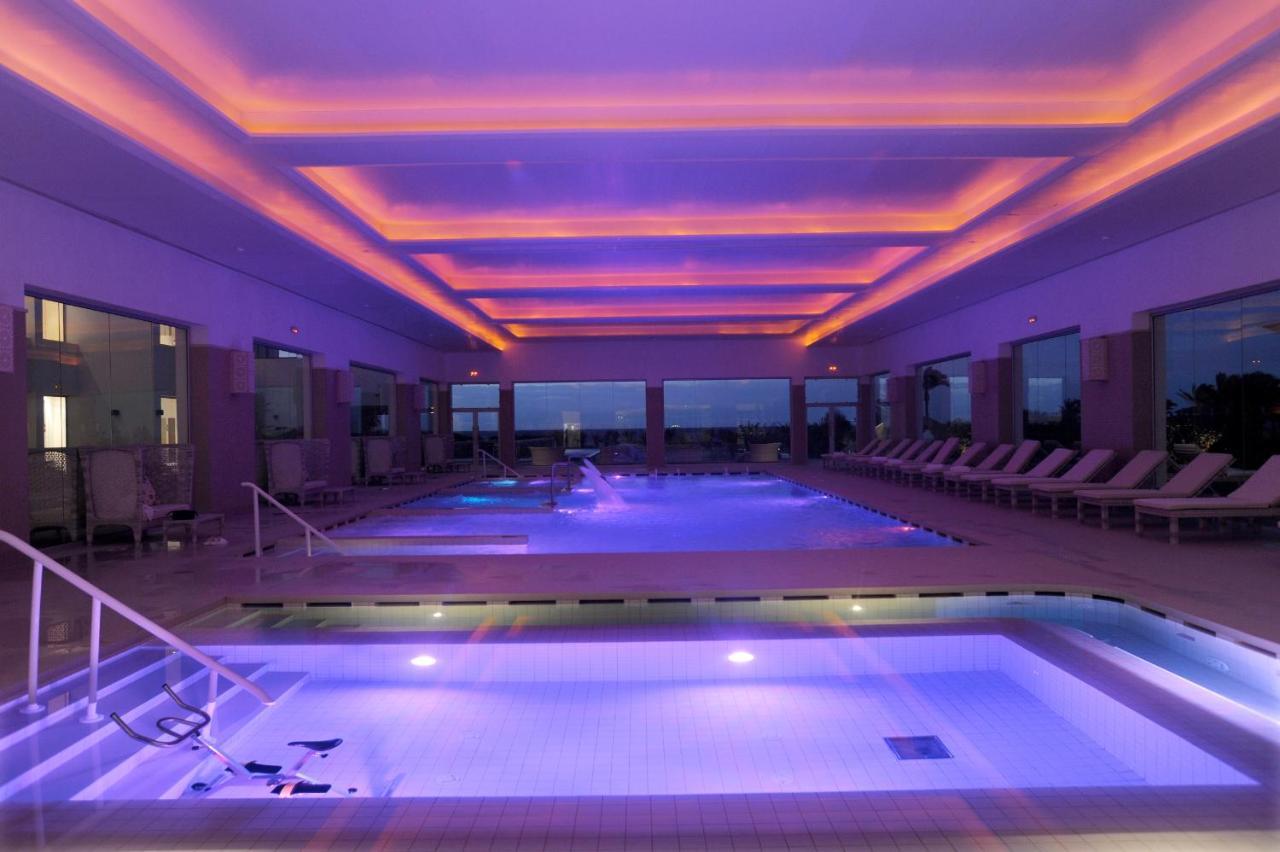 Royal Thalassa Monastir Exteriör bild The indoor pool at the hotel